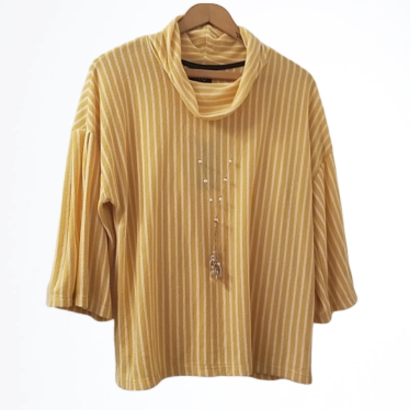 WHO WEAR WHAT WHEN WHERE  W5 Bell Sleeve Knit Top - Picture 1 of 9